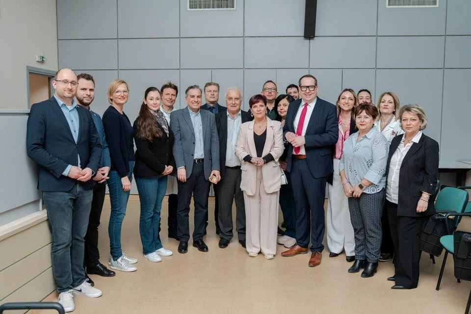 nosokomeio-germanoi-5.jpg?v=0