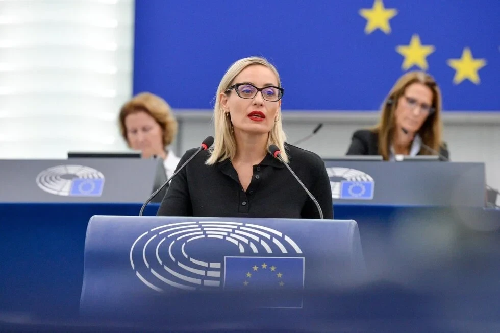 antonia-pezirkianidou-lefkonas-serres-eleonora-meleti2.webp?v=0