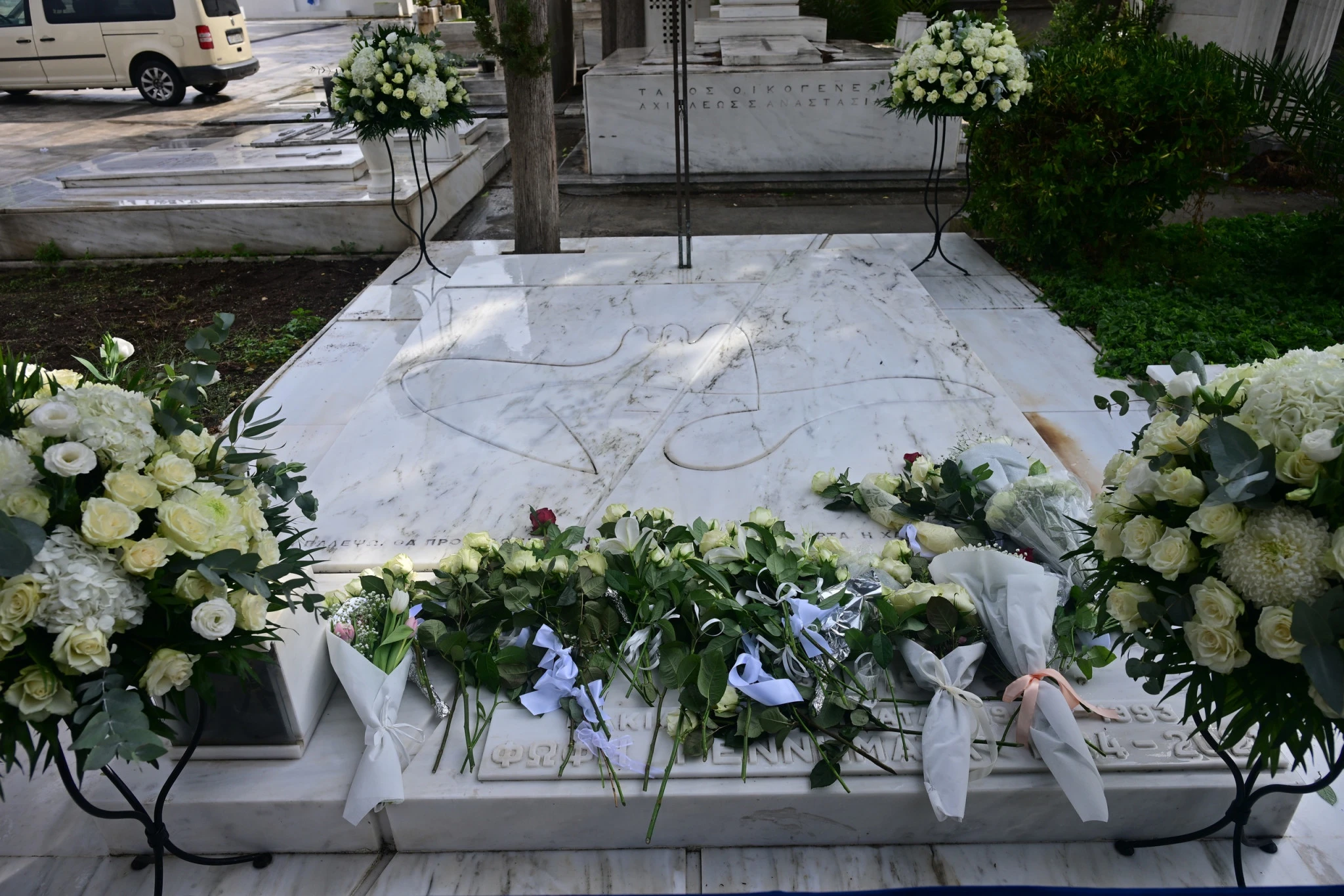 fofi-ghennimata-mnimosino1.jpg