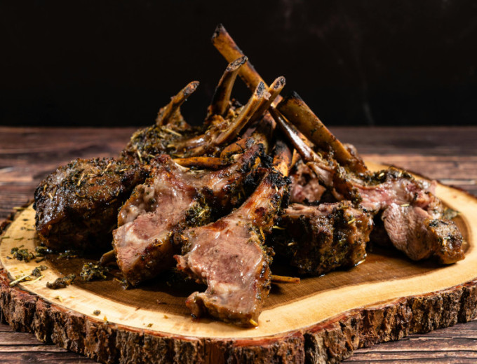 Αρνί στο φούρνο - Το απλό μυστικό για να γίνει «λουκούμι»