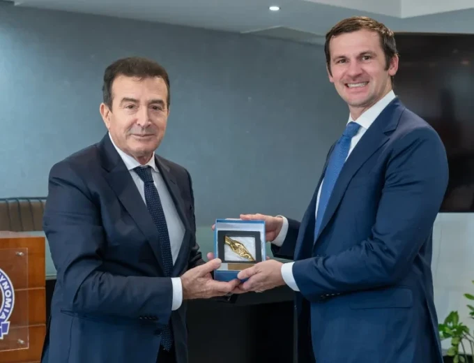 Συνάντηση Χρυσοχοΐδη με την Υφυπουργό Εσωτερικής Ασφάλειας των ΗΠΑ R. Law