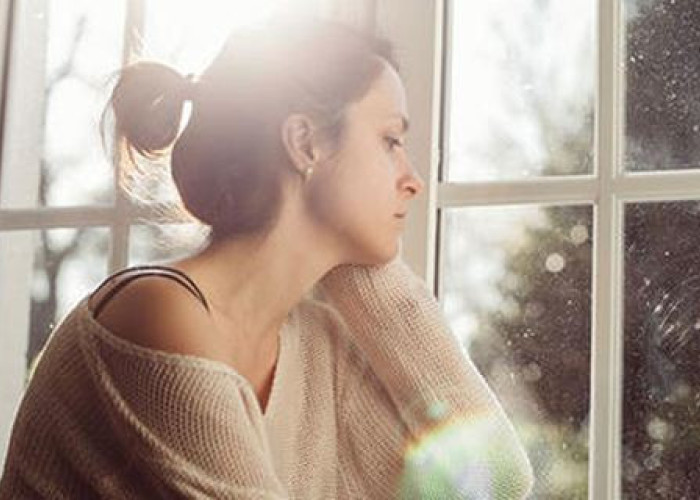 EΠΟΧΙΚΗ ΚΑΤΑΘΛΙΨΗ: 6 ΣΥΜΠΤΩΜΑΤΑ ΚΑΙ ΠΩΣ ΘΑ ΤΗΝ ΑΝΤΙΜΕΤΩΠΙΣΕΤΕ!