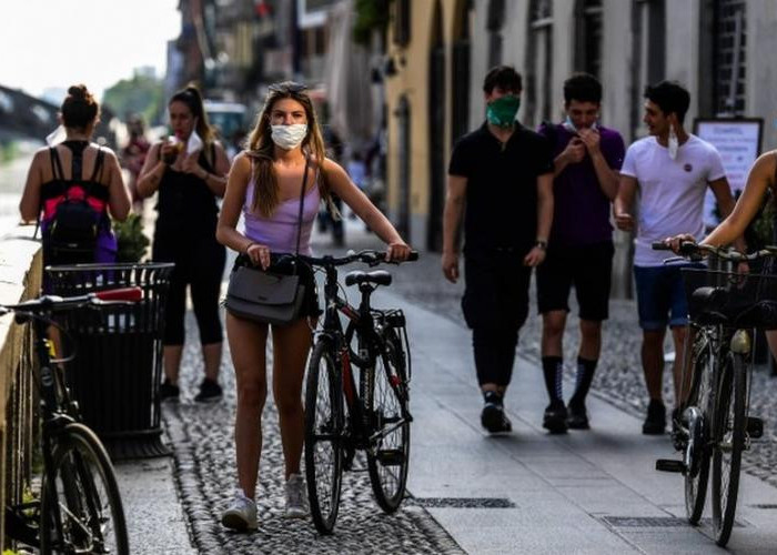 Κατάργηση πιστοποιητικού: Ποια στοιχεία οδηγούν στην πλήρη χαλάρωση – Πότε θα γίνει