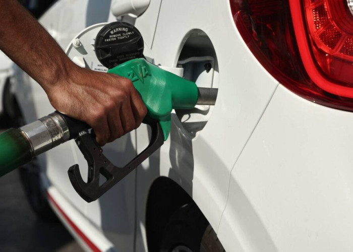 Φοβάται εκλογές η αντιπολίτευση: Κακώς επελέγει το fuel pass και όχι τη μείωση του ΦΠΑ;