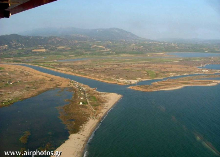 Επιτρέπεται η κολύμβηση στις ακτές της Π.Ε. Σερρών: Εξαιρείται η περιοχή εκβολής του ποταμού Στρυμόνα