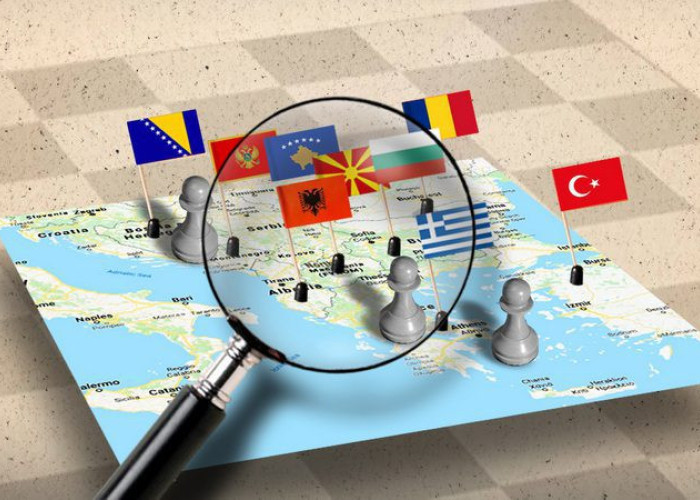 Χαμός σε όλα τα Βαλκάνια – Αλβανία, Βουλγαρία, Βόρεια Μακεδονία: Ρωσικός …δάκτυλος;