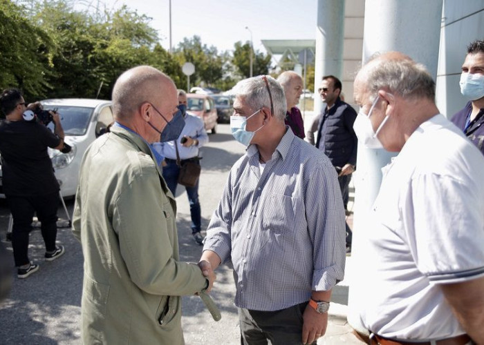 Ο Γιάνης Βαρουφάκης στο Νοσοκομείο Σερρών: Η Κυβέρνηση χρησιμοποίησε τη πανδημία ως πρόσχημα για περαιτέρω αποδυνάμωση ΕΣΥ