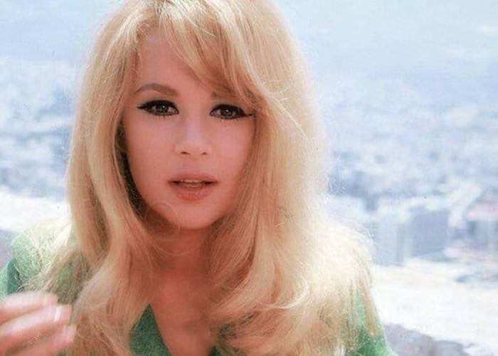 Αλίκη Βουγιουκλάκη: Απίθανες αποκαλύψεις για την ηθοποιό – «Δεν ήθελες να είσαι…»