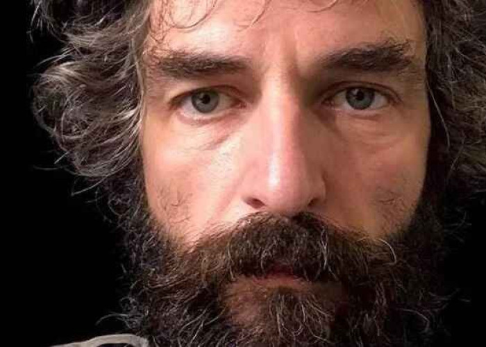 Άρης Σερβετάλης: «Είμαστε βαπτισμένοι εν Θεώ και δεν μπορούμε χωρίς Εκείνον. Ο Θεός φανερώνεται και σου δίνει κουράγιο όταν εκμηδενίζεται το εγώ σου.»