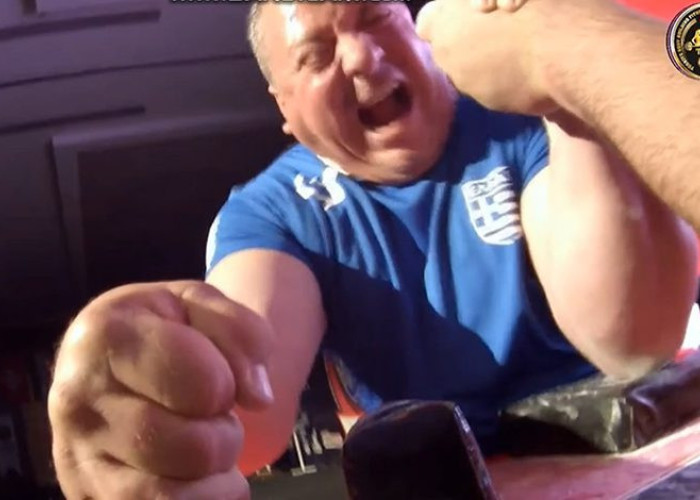 ΛΥΓΙΣΕ τον Τούρκο μέσα την Αττάλεια : Παγκόσμιος Πρωταθλητής Χειροπάλης ο Γιώργος Χαραλαμπόπουλος! (ΒΙΝΤΕΟ)