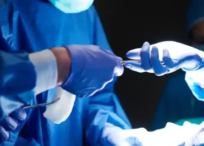 «Πετούν λάσπη»: Ο γιατρός απαντά για τους θανάτους των 15 παιδιών – Άγνωστος ο αποστολέας της καταγγελίας