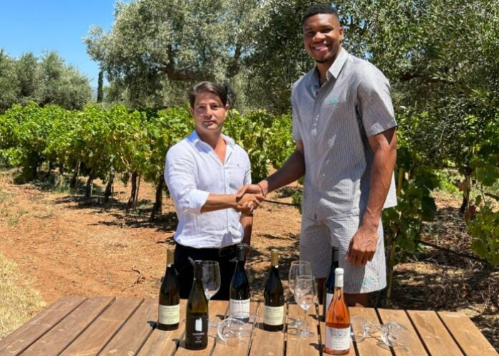 Οι Αντετοκούνμπο αγοράζουν το 10% των Ελληνικών Οινοποιείων