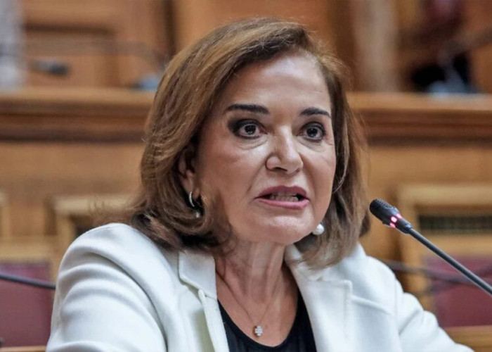 Στο νοσοκομείο η Ντόρα Μπακογιάννη – Τι συνέβη