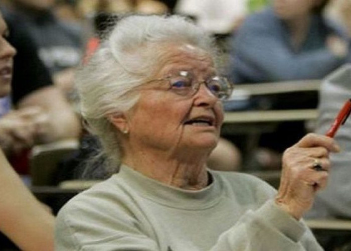 Ρόουζ, Η ιστορία της φοιτήτριας που άλλαξε τις ζωές όλων των συμφοιτητών της