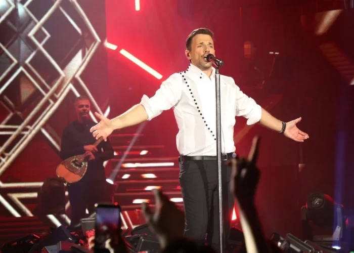 Νίκος Βέρτης: Κατηγορείται για ηθική αυτουργία για τον εικονικό εμβολιασμό 30 μουσικών του