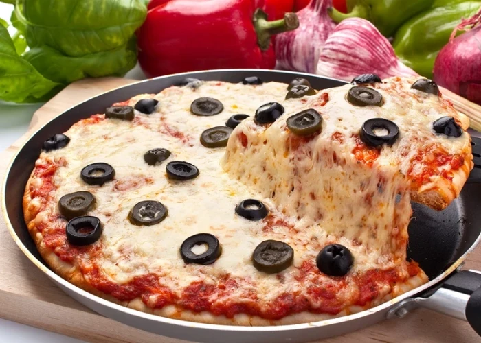 Ανάποδη πίτσα στο τηγάνι