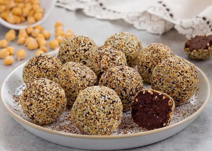 Όταν τα ρεβίθια συνάντησαν τη σοκολάτα: 2 υγιεινά γλυκά σνακ απίστευτης νοστιμιάς