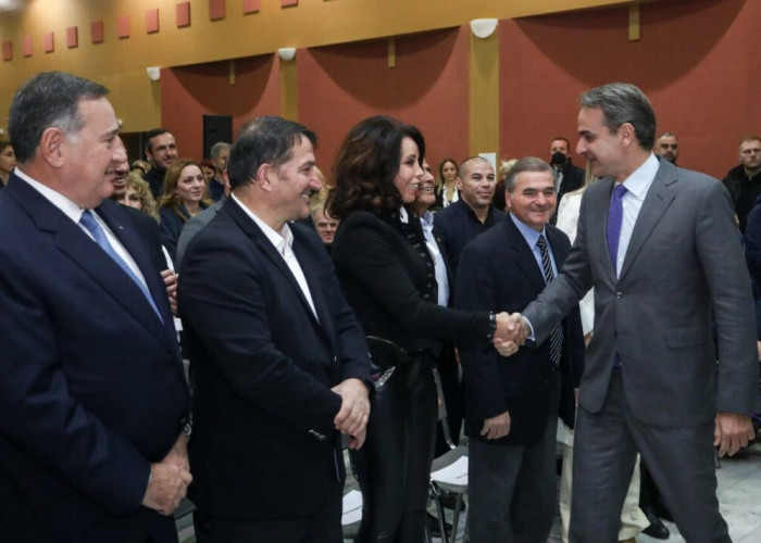 Υποψήφια Ευρωβουλευτής η Βούλα Πατουλίδου – Χάνει την θέση του Αντιπεριφερειάρχη;