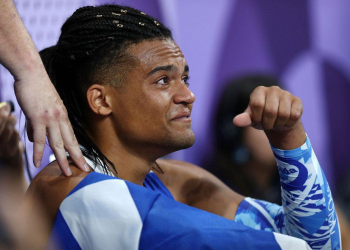 Ολυμπιακοί Αγώνες: Τα δάκρυα χαράς του Εμμανουήλ Καραλή και η αγκαλιά με τον Λευτέρη Πετρούνια