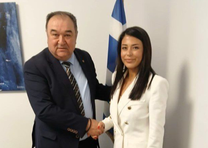 Θόδωρος Στρίκος: Εμπιστευθείτε την…Λατινοπούλου!
