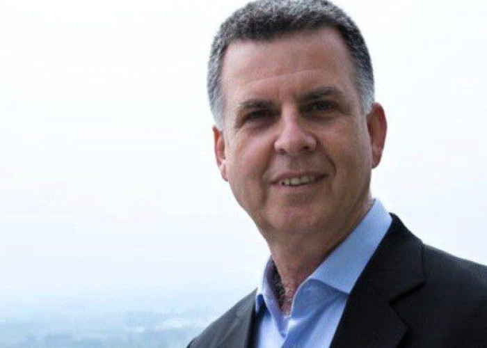 Παναγιώτης Κοτρώνης – led: «Μας χαρίζουν γάιδαρο κι εμείς τον κοιτάμε στα δόντια»