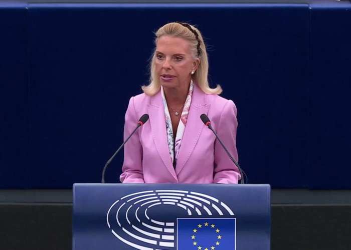 Ελίζα Βόζεμπεργκ: Η Ρωσία δεν είναι η μοναδική εξωτερική απειλή για την Ένωση