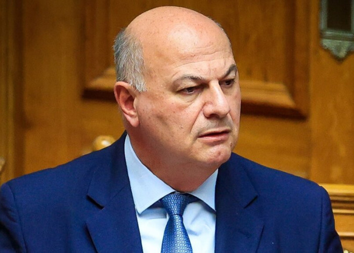 Κώστας Τσιάρας: Δεν υπάρχει εγκεκριμένο εμβόλιο για την ευλογιά στην Ε.Ε. - Η επίσημη απάντηση του Ευρωπαίου Επιτρόπου Βάρχελι