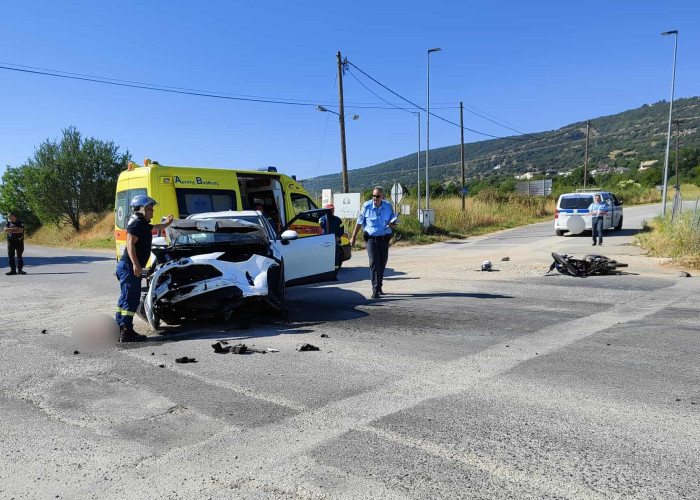 Ιωάννινα: Οχήματα συγκρούστηκαν και παρέσυραν μηχανή - Στο νοσοκομείο ο μοτοσικλετιστής