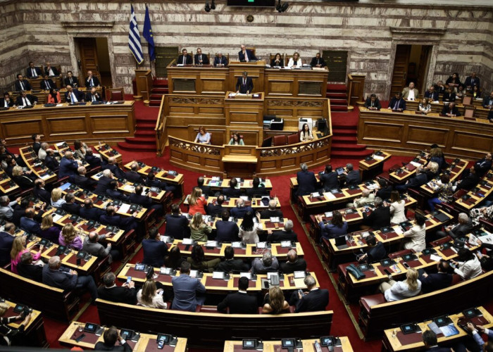 Τι αναφέρει η πρόταση προανακριτικής  της ΝΔ για τον Κώστα Καραμανλή