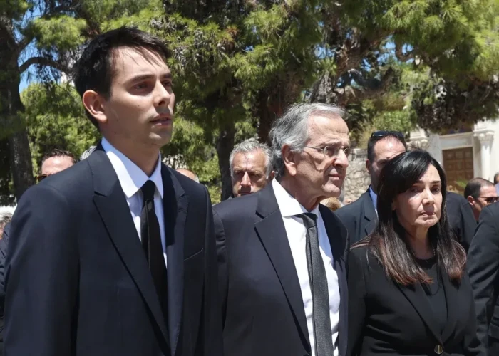 Το αντίο του Α. Σαμαρά στην κόρη του: Ευχαριστώ τον Θεό που μας έδωσε αυτό το δώρο για 34 χρόνια