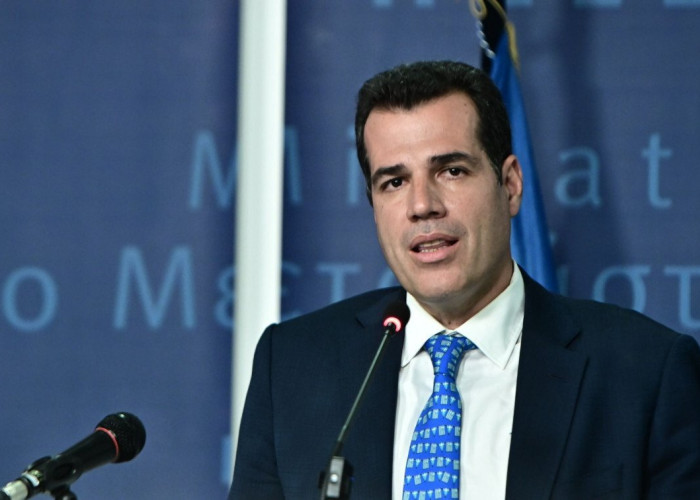 Θ. Πλεύρης στην ERTNews: Η λογική της παραμονής στη χώρα συνεχώς χωρίς να εργάζομαι δεν υπάρχει