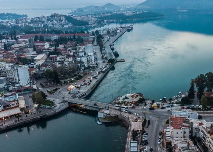 Βλάβη στη γέφυρα της Χαλκίδας