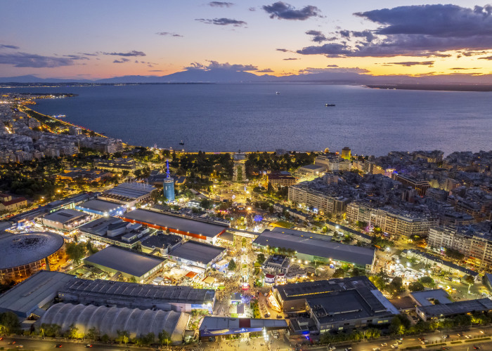 Περιμένουν να δουν τα κόμματα τα “κέρδη” τους στις δημοσκοπήσεις