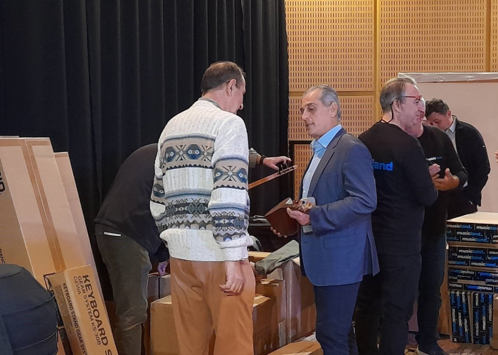 Από τη Περιφερειακή Ενότητα Σερρών Δωρεά μουσικών οργάνων στο Μουσικό Σχολείο Σερρών