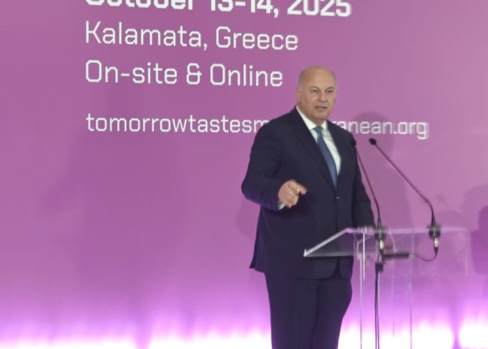 Κώστας Τσιάρας: Ποινικές ευθύνες για τους παράνομους εμβολιασμούς