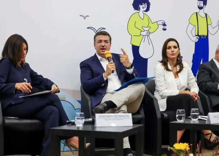 Απόστολος Τζιτζικώστας-Πρέπει να αλλάξουμε συνολικά το μοντέλο του τουρισμού