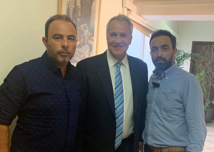 Οι Σερραίοι Αγρότες στον Υπουργό Μάκη Βορίδη!