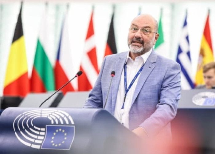 Σάκης Αρναούτογλου -Η Κομισιόν μάς λέει «μπράβο για τα λεφτά», αλλά στα έργα… χάος