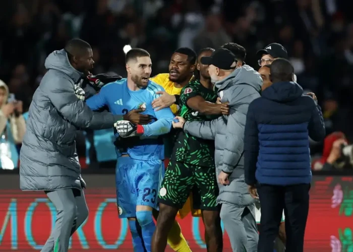 Χαμός μετά το Αλγερία – Νιγηρία: Ξύλο μεταξύ παικτών και δημοσιογράφων