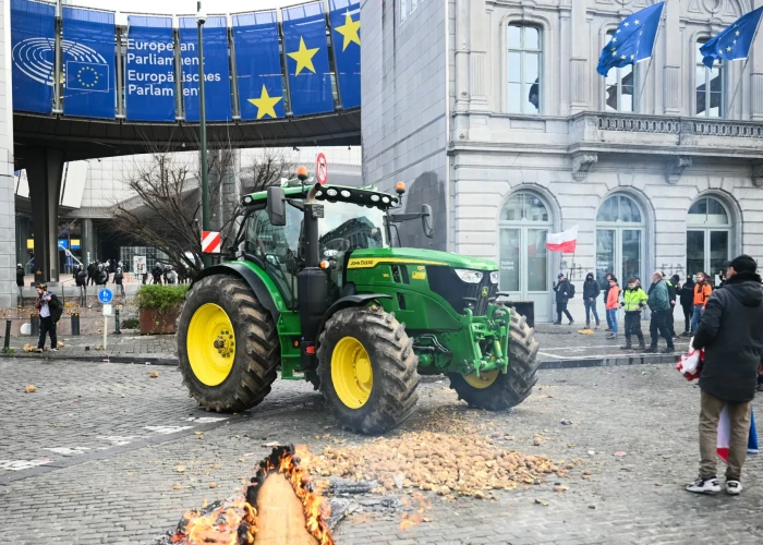 Στους δρόμους των Βρυξελλών οι Ευρωπαίοι αγρότες για τη Mercosur