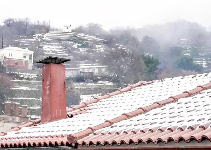 Kαιρός: Αρχίζει η 4ήμερη ψυχρή εισβολή με ανέμους 8 μποφόρ – Οι περιοχές που θα χιονίσει