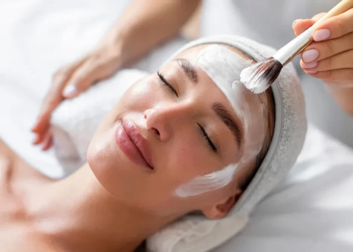 Δέρμα: Oι πιο παράξενες τάσεις περιποίησης που έγιναν viral – Πόσο ωφέλιμες είναι;