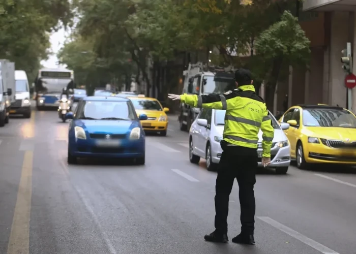 Η Τροχαία Θεσσαλονίκης ζητά πληροφορίες για ταυτοποίηση γυναίκας που τραυματίστηκε σοβαρά