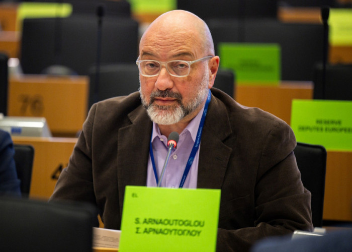 Σάκης Αρναούτογλου -Η παράνομη αλιεία απειλεί το Αιγαίο – Η Ευρώπη δεν μπορεί να μένει θεατής