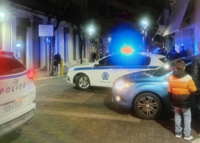 Συνελήφθησαν τρεις ανήλικοι για την επίθεση σε 16χρονο στο Αγρίνιο, χειροπέδες και σε τρεις γονείς