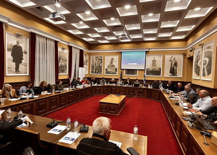 Έντονη διαμαρτυρία στο Δημοτικό Συμβούλιο Σερρών- Σε "ομηρία" ο Κώστας Καρπουχτσής από χρέη της ΔΑΕΚΑΣ