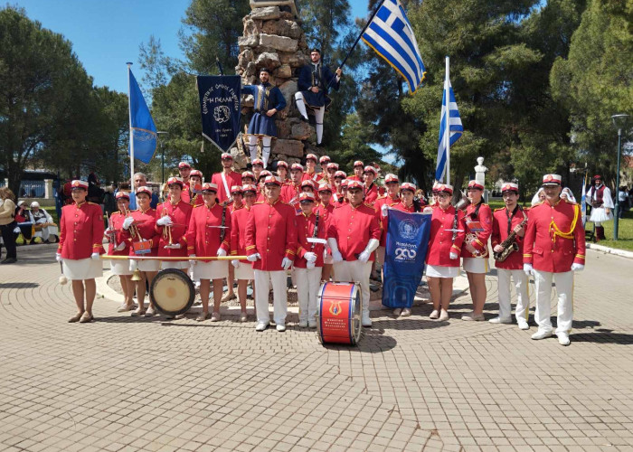 Η Φιλαρμονική Πεντάπολης πήγε στο Μεσολόγγι η Φιλαρμονική των Σερρών … σπίτι της;