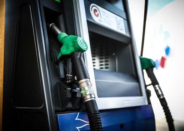 Χωρίς fuel pass και market pass οι Έλληνες πολίτες - Από τα 62 στα 100 δολάρια το πετρέλαιο