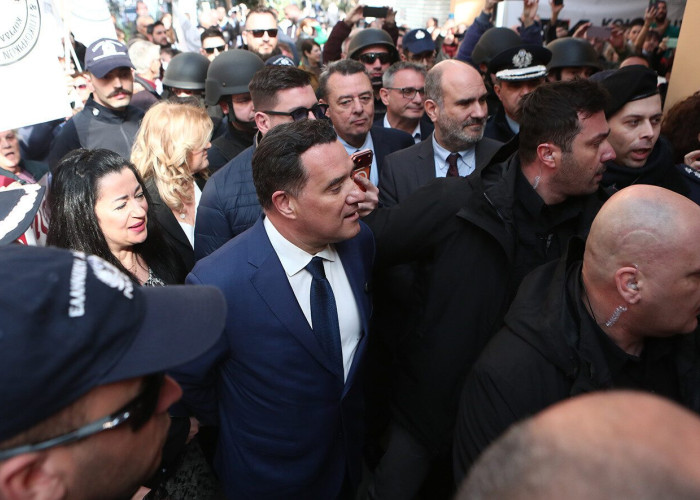 ΣΥΡΙΖΑ- Ο κ.Γεωργιάδης μόνο με τη βία μπορεί να επικοινωνήσει τις απόψεις του