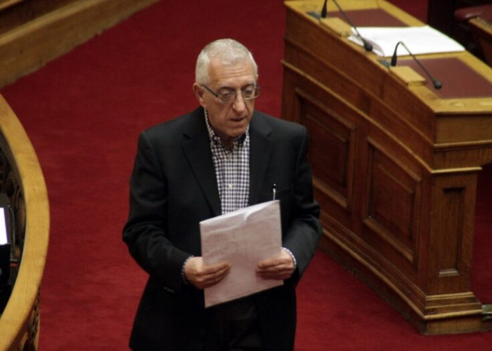 Συλλυπητήρια Κακλαμάνη για το θάνατο του Αντώνη Μανιτάκη